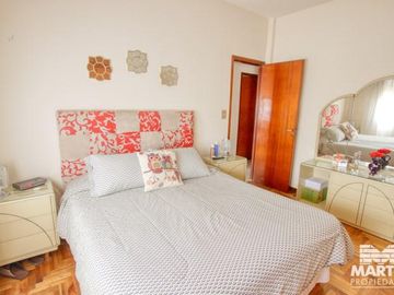 Chalet en una planta reciclado hace tres años.