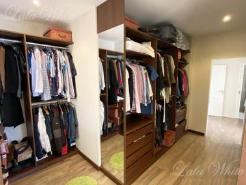 Venta - Casa en La Providencia