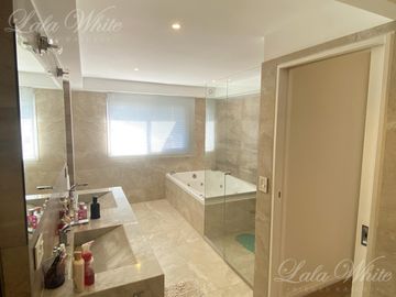 Venta - Casa en La Providencia