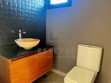 Muy buena casa en venta, Barrio Araucarias de Puertos, Escobar