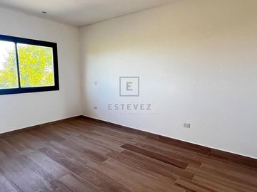 Muy buena casa en venta, Barrio Araucarias de Puertos, Escobar
