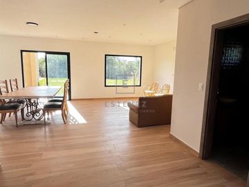 Muy buena casa en venta, Barrio Araucarias de Puertos, Escobar