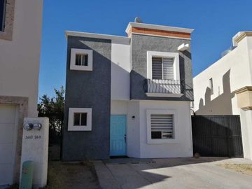 Sta Clara provincia Barcelona casa 2 plantas con excedente de terreno