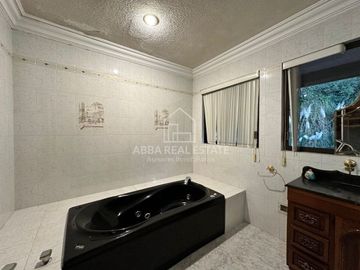Casa en Venta, Club de Golf Vallescondido