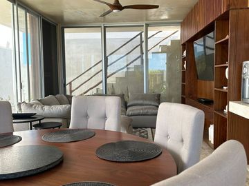 ¡Tu casa en la playa te espera! 3 niveles, vistas al mar, 3 recámaras + Alberca.