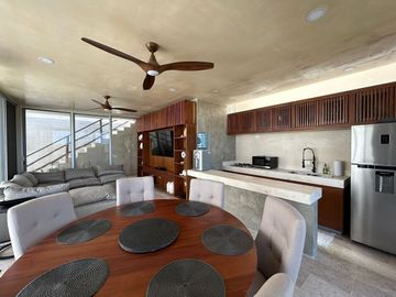 ¡Tu casa en la playa te espera! 3 niveles, vistas al mar, 3 recámaras + Alberca.