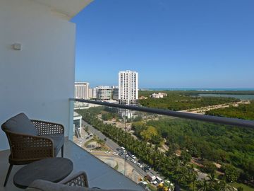 OASIS MALECÓN: VIDA DE LUJO CON VISTAS AL CARIBE