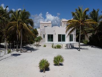 REFUGIO DE PAZ FRENTE A LA PLAYA