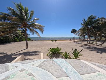 REFUGIO DE PAZ FRENTE A LA PLAYA