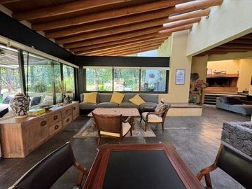 CASA EN VENTA EN CLUB DE GOLF AVANDARO