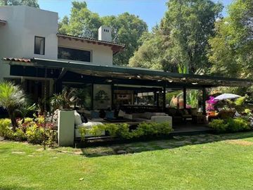 CASA EN VENTA EN CLUB DE GOLF AVANDARO