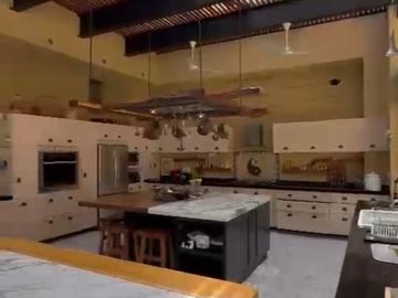 CASA EN VENTA EN CLUB DE GOLF AVANDARO