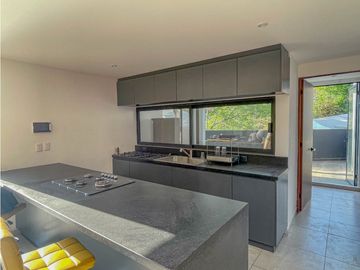 RESIDENCIA EN VALLE DE BRAVO A 10 MIN. DE TODO