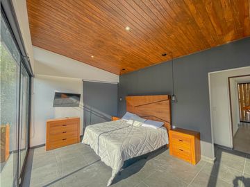 RESIDENCIA EN VALLE DE BRAVO A 10 MIN. DE TODO