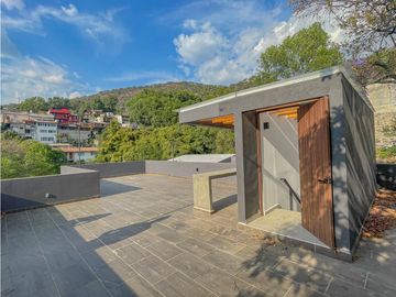 RESIDENCIA EN VALLE DE BRAVO A 10 MIN. DE TODO