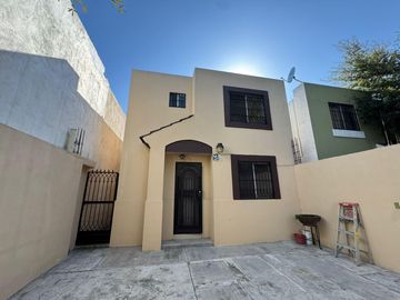 Casa en Venta Fracc. Magnolias, Apodaca