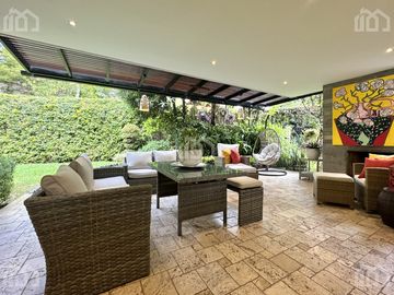 CASA DE VENTA EN CUMBAYA