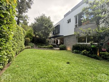 CASA DE VENTA EN CUMBAYA