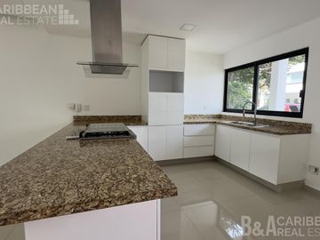 Casa en venta en Residencial Arbolada - Huayacán