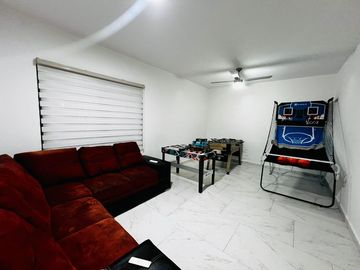 CASA EN VENTA EN RESIDENCIAL LA RIOJA
