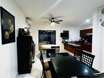 CASA EN VENTA EN RESIDENCIAL LA RIOJA