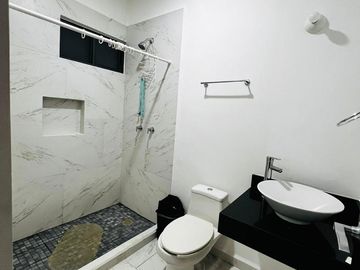 CASA EN VENTA EN RESIDENCIAL LA RIOJA