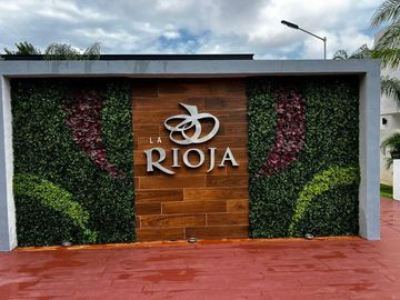 CASA EN VENTA EN RESIDENCIAL LA RIOJA