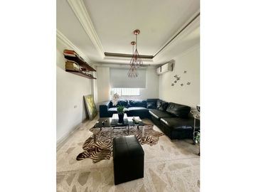 AMPLIA Y ELEGANTE CASA DE DOS NIVELES EN VILLA SANTOS