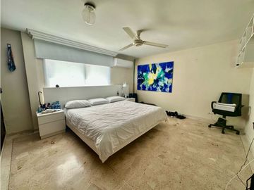 AMPLIA Y ELEGANTE CASA DE DOS NIVELES EN VILLA SANTOS