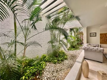 AMPLIA Y ELEGANTE CASA DE DOS NIVELES EN VILLA SANTOS