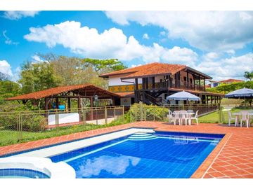 Se vende Finca hotel en Montenegro Quindio