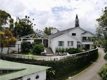 Casa campestre en venta recién remodelada sector Vía Circasia-Armenia