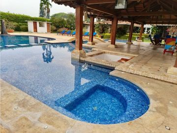 Hermosa finca a puerta cerrada en venta - Rozo Palmira Valle Colombia