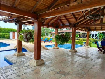 Hermosa finca a puerta cerrada en venta - Rozo Palmira Valle Colombia