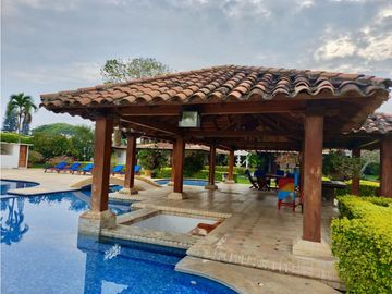 Hermosa finca a puerta cerrada en venta - Rozo Palmira Valle Colombia