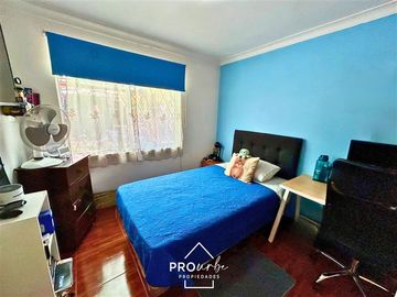 Casa en Venta en Casa para Remodelar Con Gran Terreno, a Pasos de Metro F. Castillo Velasco, La Reina