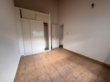 Casa PH 3 amb en alquiler Temperley , patio jardín