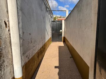 Casa PH 3 amb en alquiler Temperley , patio jardín