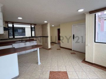 Acogedora Suit en Venta sector Sangolqui