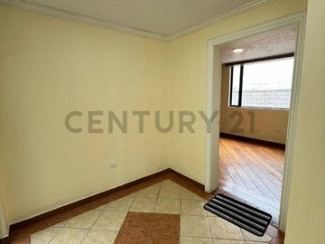 Acogedora Suit en Venta sector Sangolqui