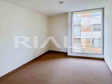 Casa VIP en venta de oportunidad - Av. Simón Bolívar