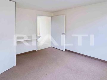 Casa VIP en venta de oportunidad - Av. Simón Bolívar