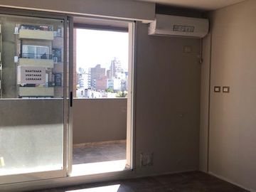 Corrientes 1865 - Monoambiente de 46m2 en venta.-