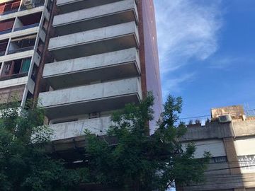 Corrientes 1865 - Monoambiente de 46m2 en venta.-