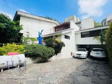 Casa En Venta En Lomas Del Valle