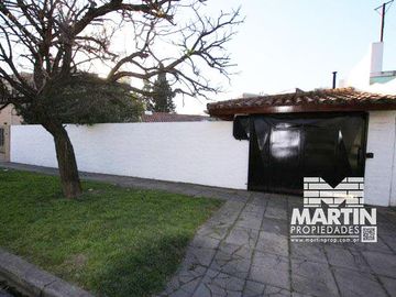 Impecable chalet de 5 ambientes con jardín - Victoria, frente a Fate