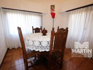 Impecable chalet de 5 ambientes con jardín - Victoria, frente a Fate