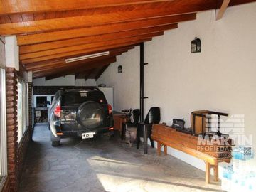 Impecable chalet de 5 ambientes con jardín - Victoria, frente a Fate