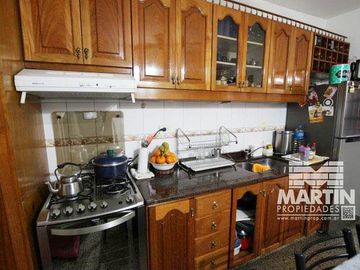 Impecable chalet de 5 ambientes con jardín - Victoria, frente a Fate