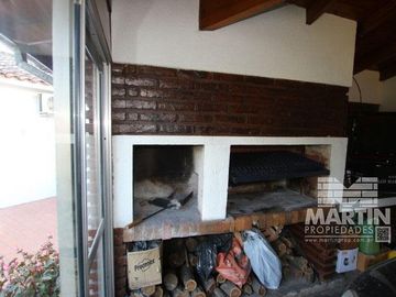 Impecable chalet de 5 ambientes con jardín - Victoria, frente a Fate